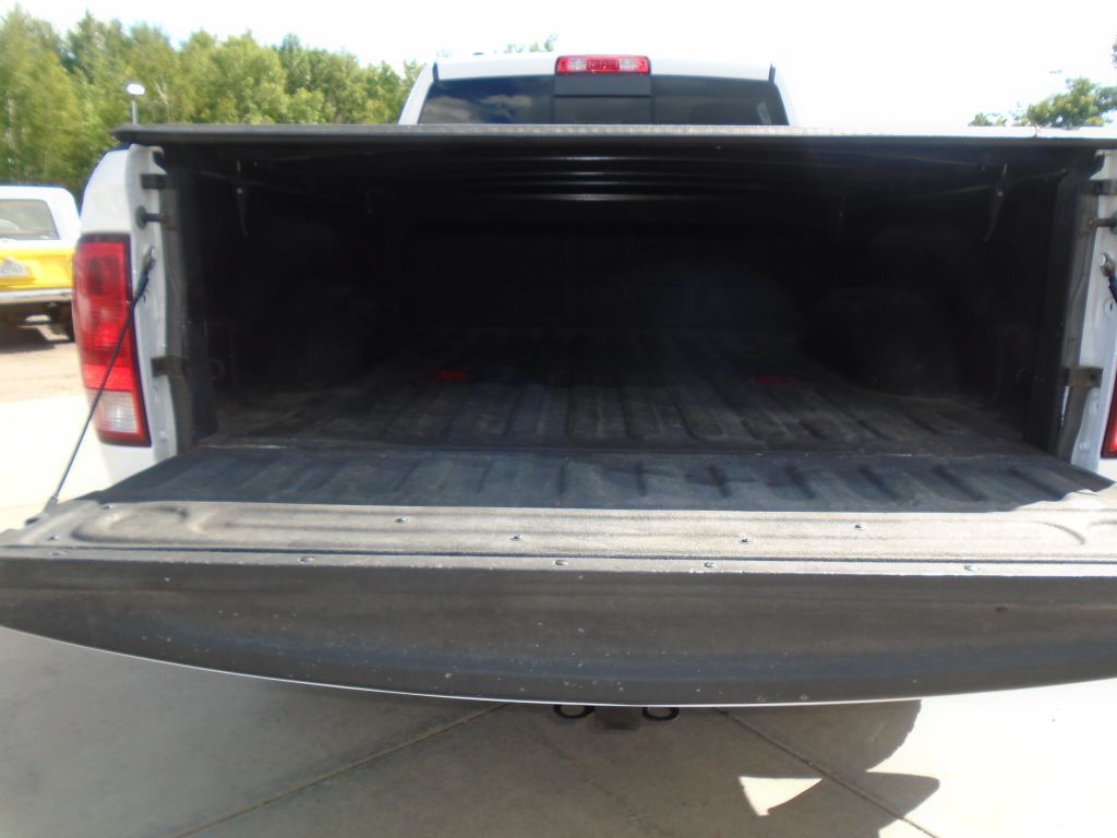 Photo 15 of this RAM 1500 SLT