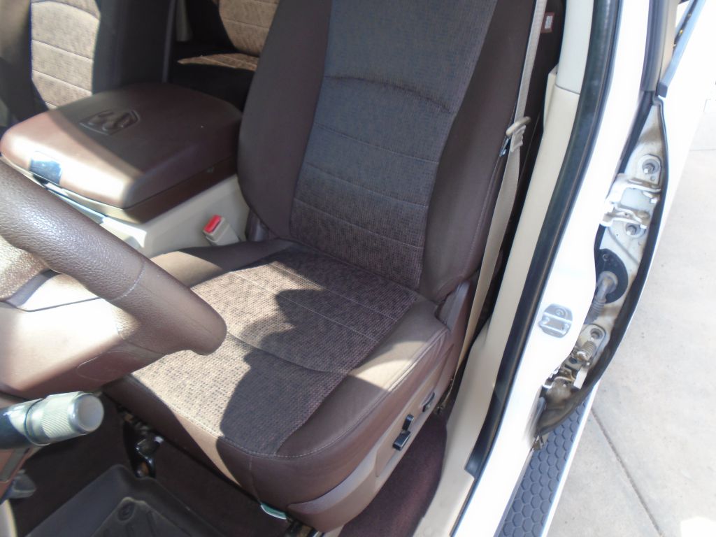 Photo 20 of this RAM 1500 SLT