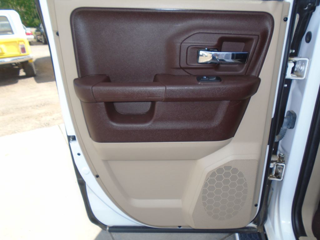 Photo 27 of this RAM 1500 SLT