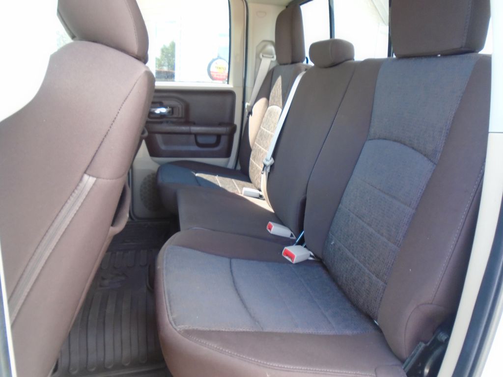 Photo 28 of this RAM 1500 SLT