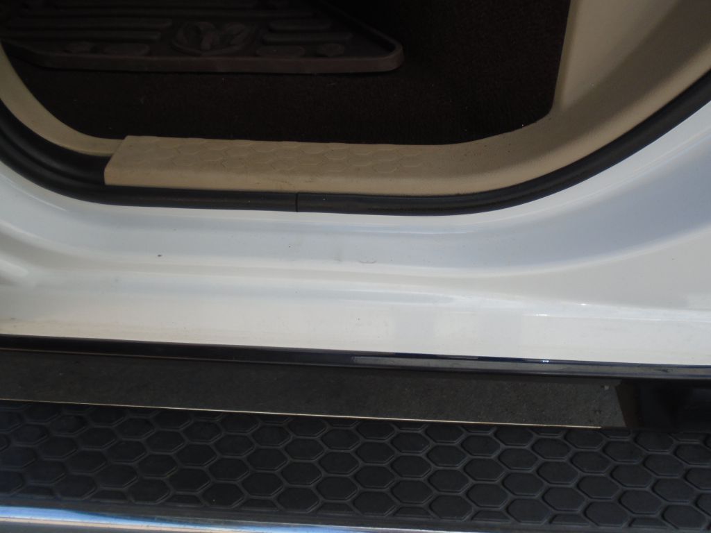 Photo 30 of this RAM 1500 SLT