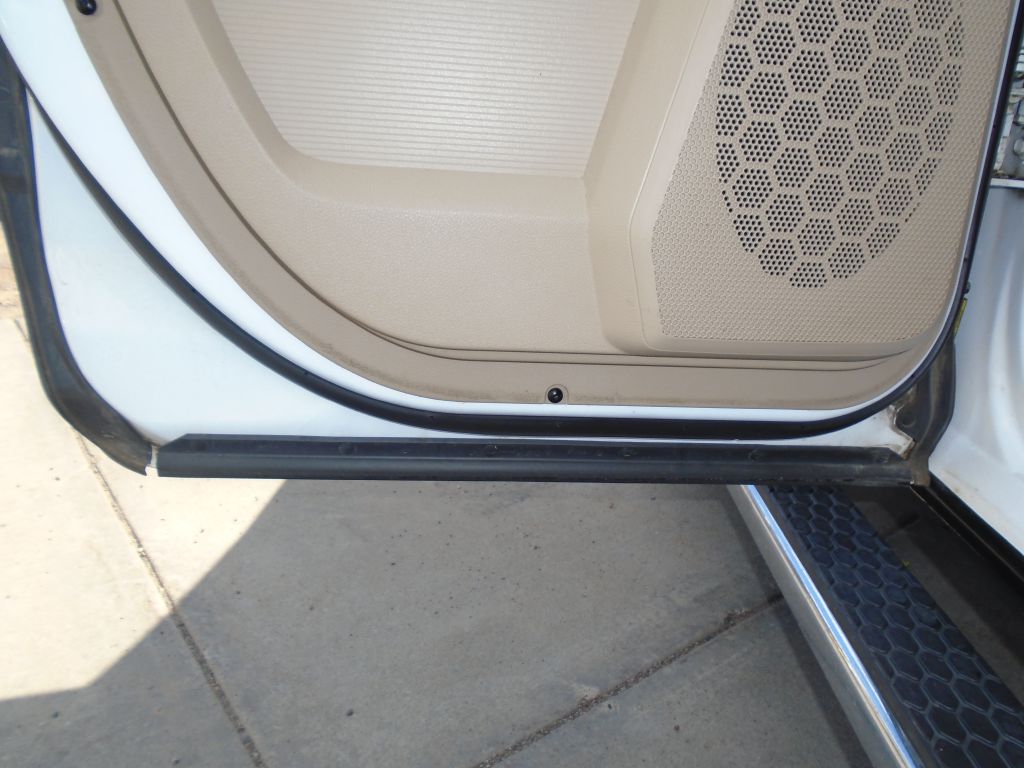 Photo 32 of this RAM 1500 SLT
