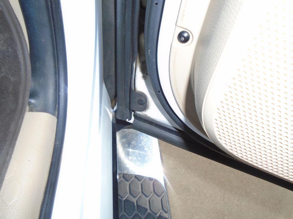 Photo 37 of this RAM 1500 SLT