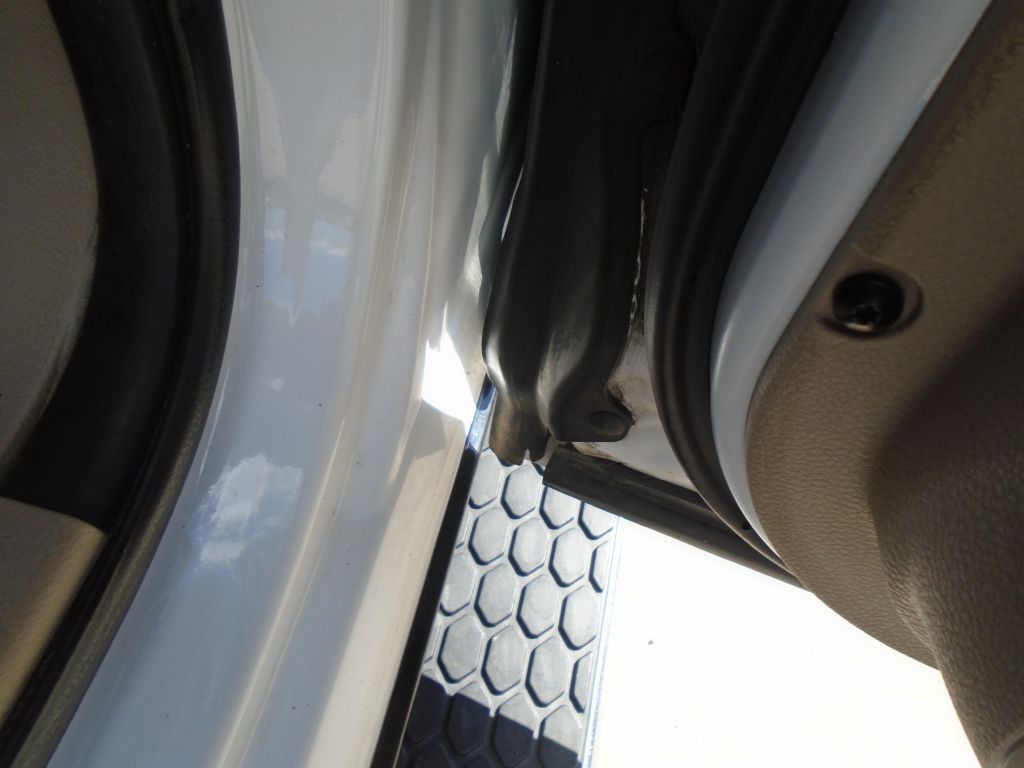 Photo 43 of this RAM 1500 SLT
