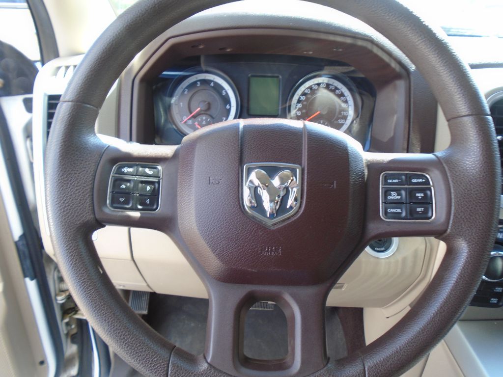 Photo 47 of this RAM 1500 SLT