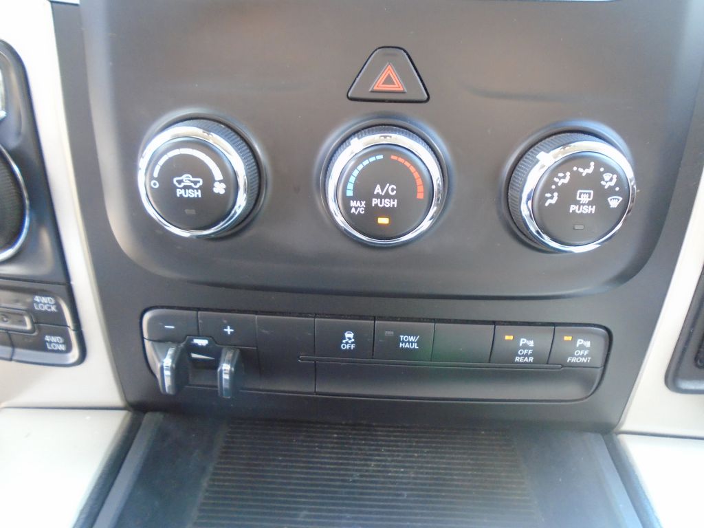 Photo 53 of this RAM 1500 SLT