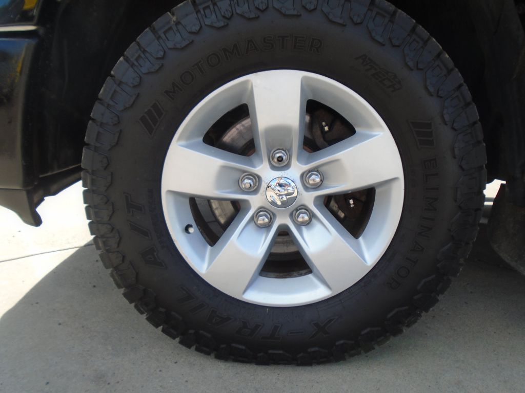 Photo 69 of this RAM 1500 SLT