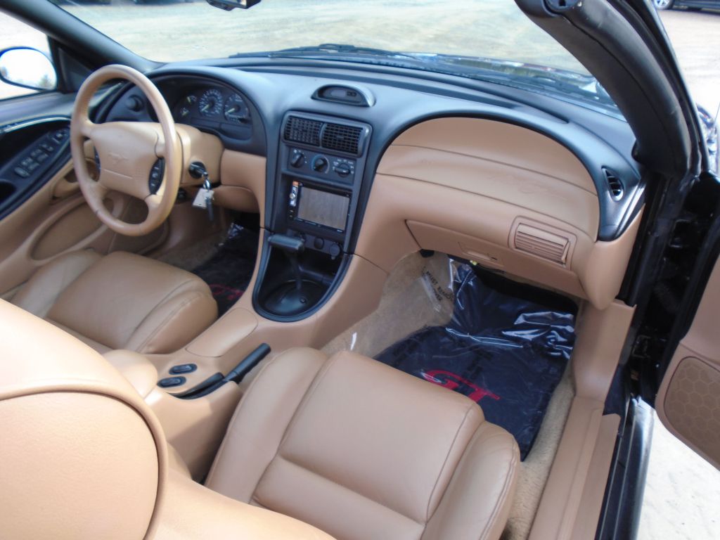 Photo 30 of this FORD MUSTANG