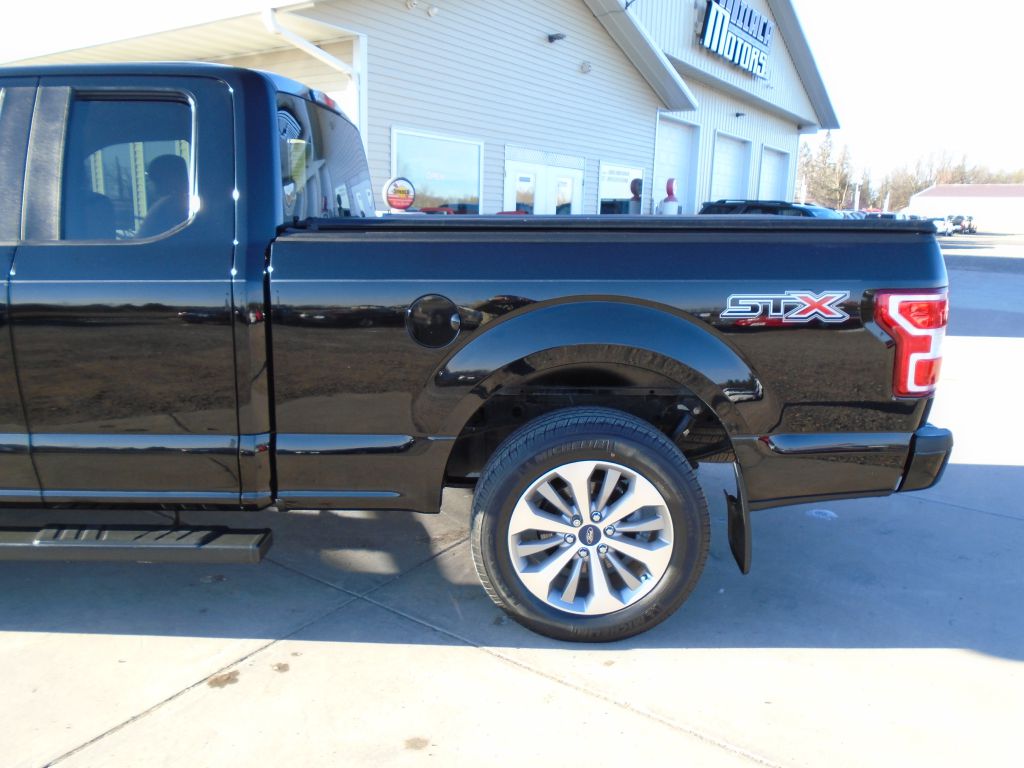 Photo 5 of this FORD F150