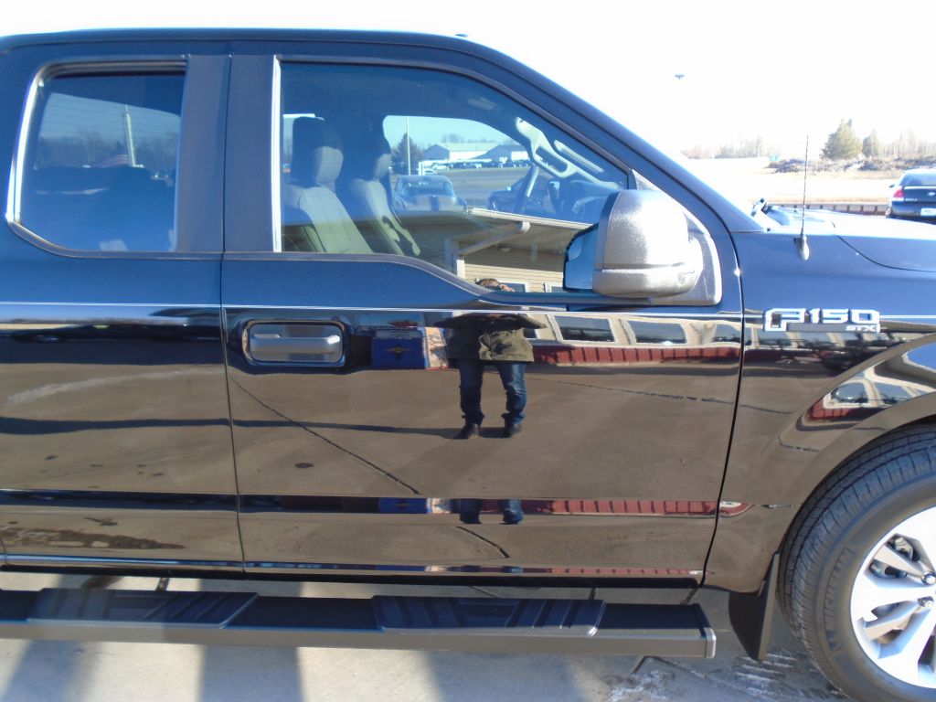 Photo 11 of this FORD F150