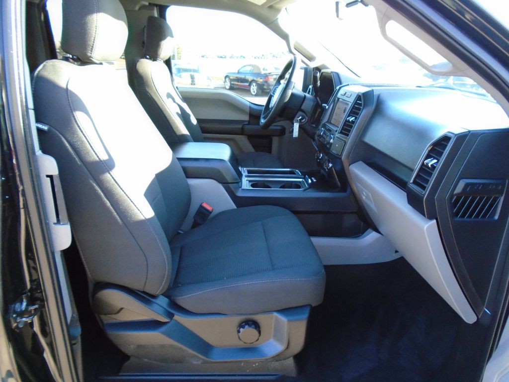 Photo 30 of this FORD F150