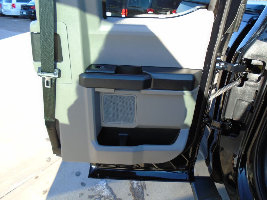 Photo 38 of this FORD F150
