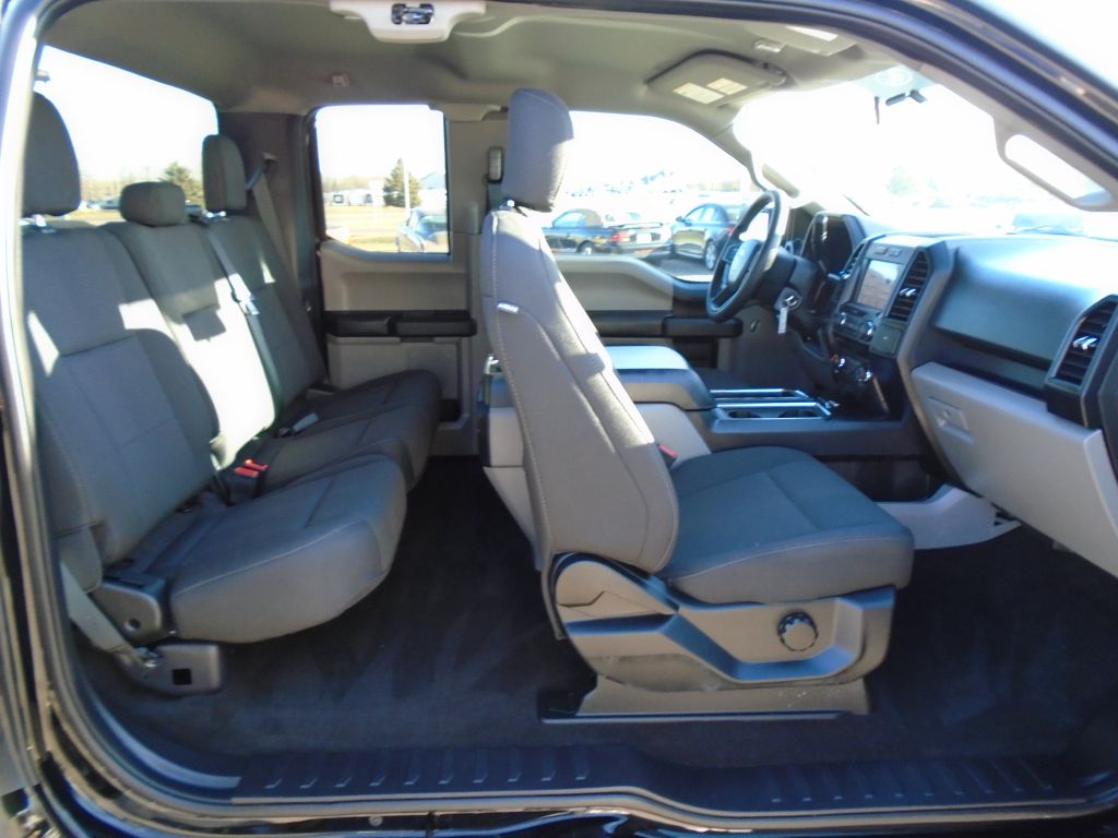 Photo 42 of this FORD F150
