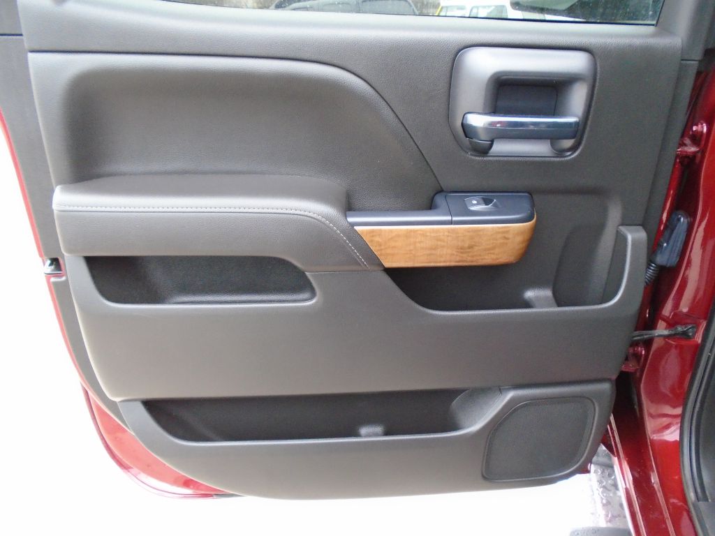 Photo 36 of this CHEVROLET SILVERADO 1500