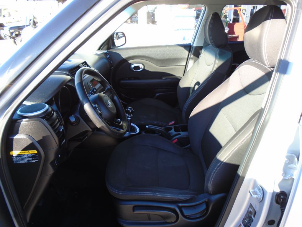 Photo 12 of this KIA SOUL