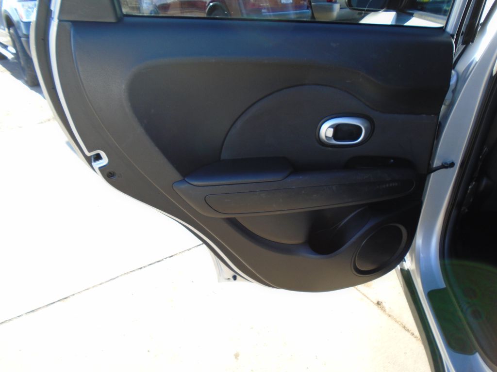 Photo 22 of this KIA SOUL