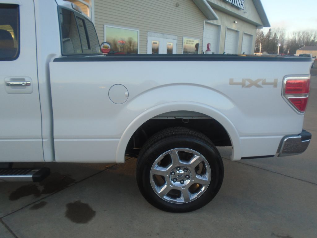 Photo 5 of this FORD F150 LARIAT