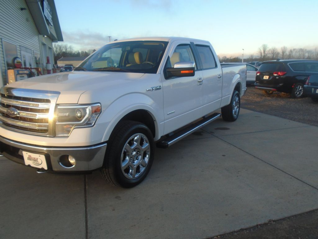 Photo 7 of this FORD F150 LARIAT