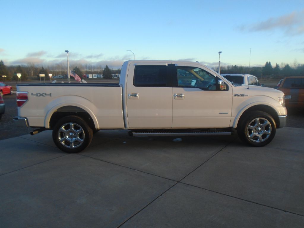 Photo 9 of this FORD F150 LARIAT