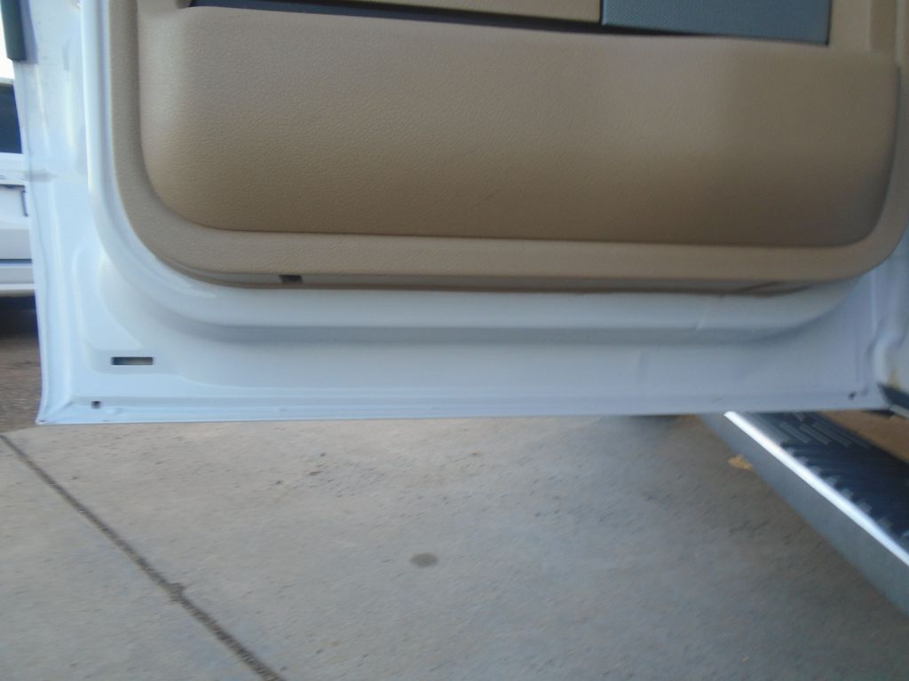 Photo 36 of this FORD F150 LARIAT