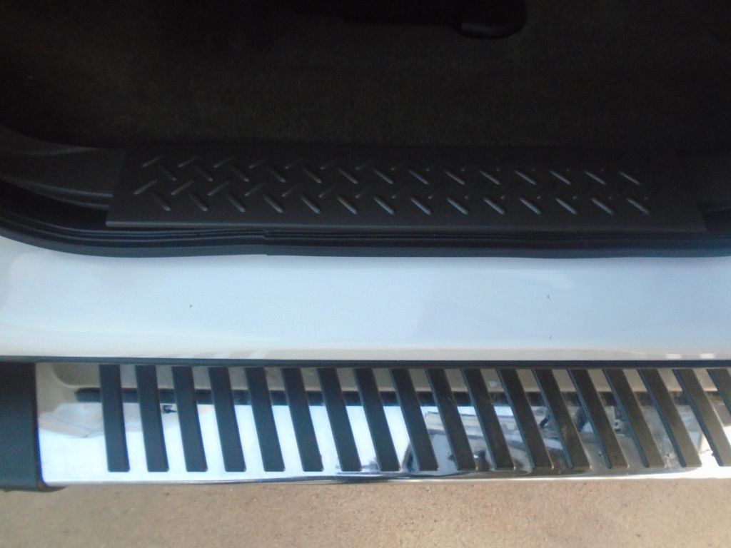Photo 51 of this FORD F150 LARIAT