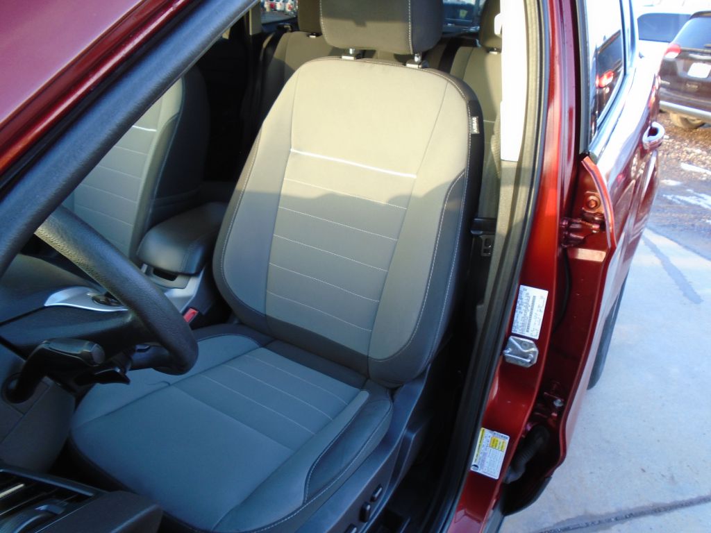 Photo 16 of this FORD ESCAPE
