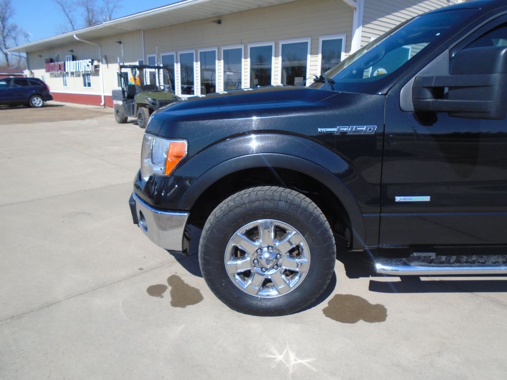 Photo 2 of this FORD F150
