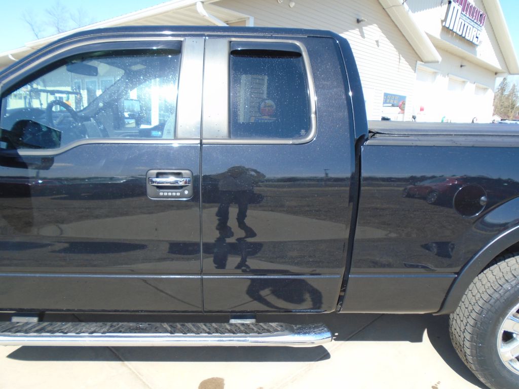 Photo 4 of this FORD F150