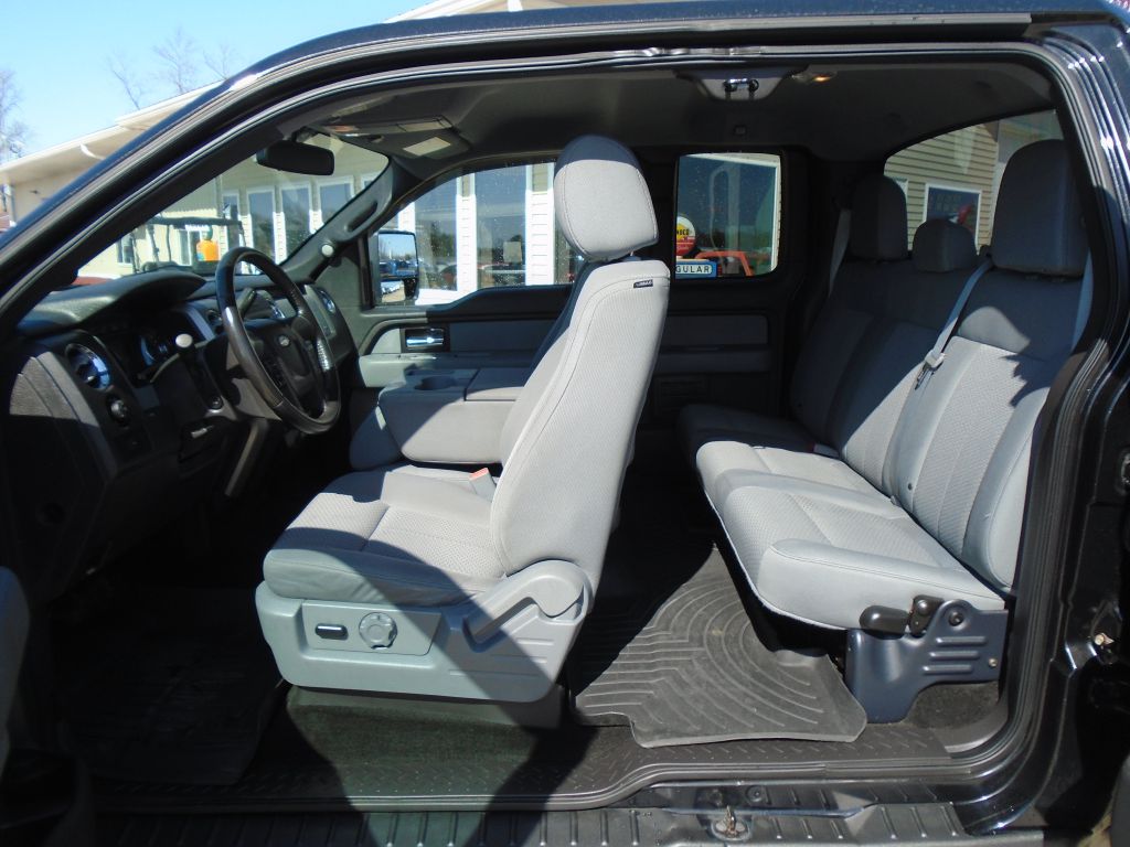 Photo 29 of this FORD F150