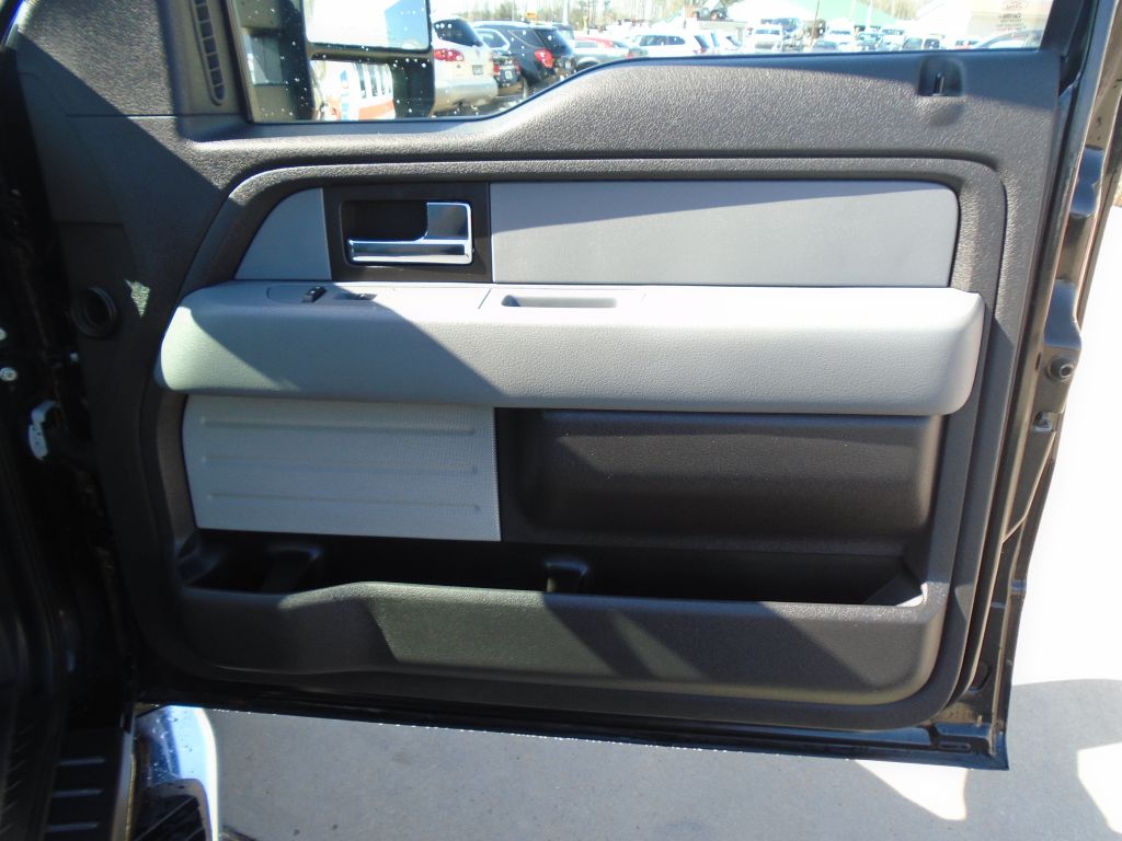 Photo 32 of this FORD F150