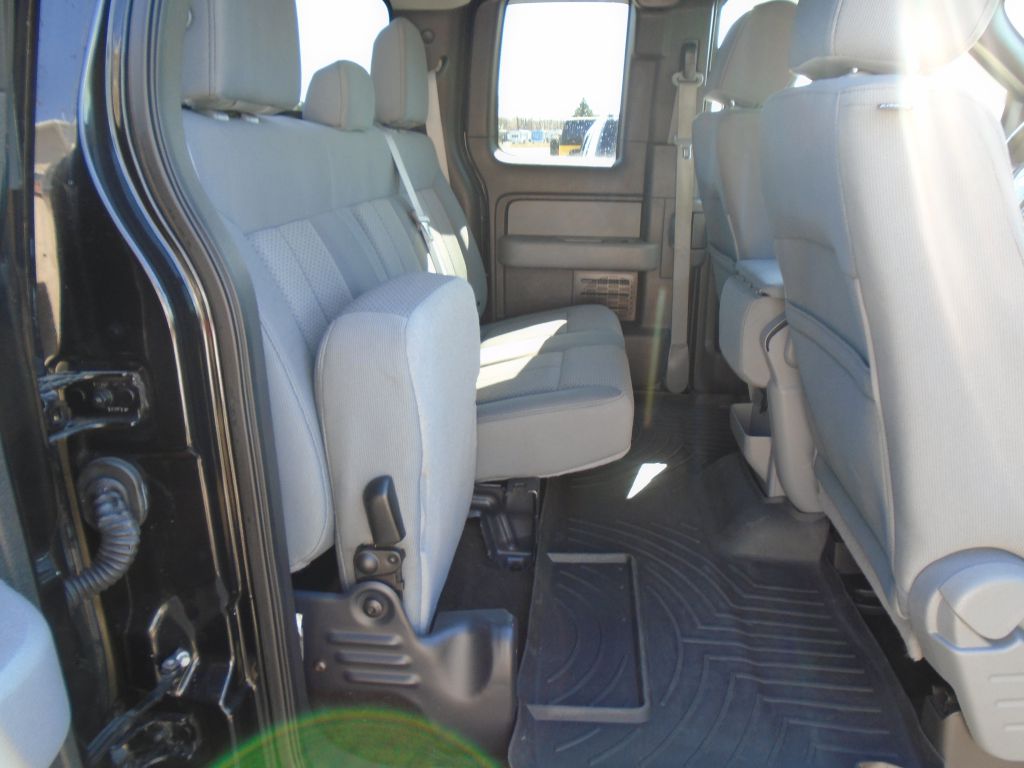 Photo 38 of this FORD F150