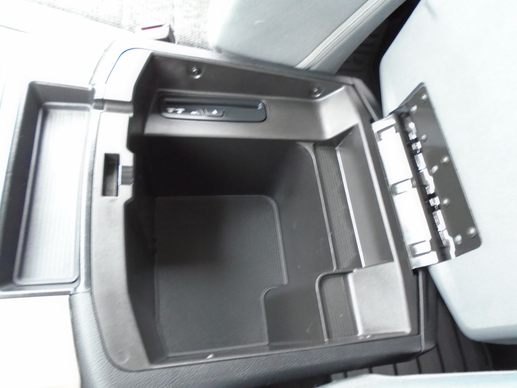 Photo 66 of this RAM 1500