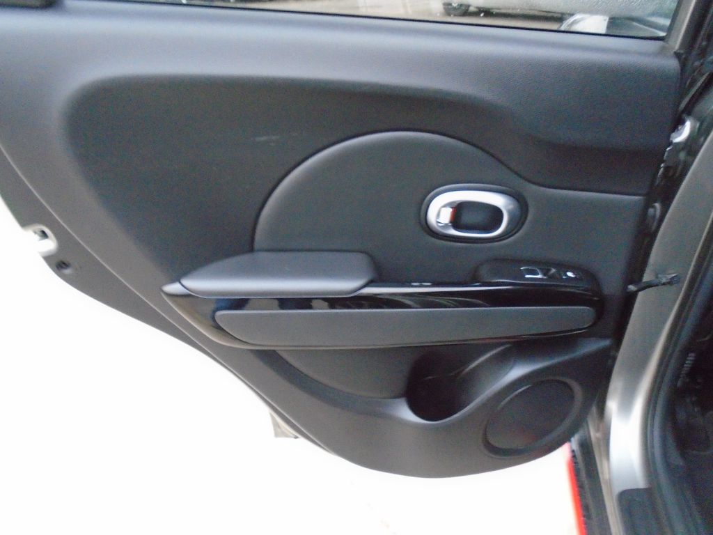 Photo 27 of this KIA SOUL