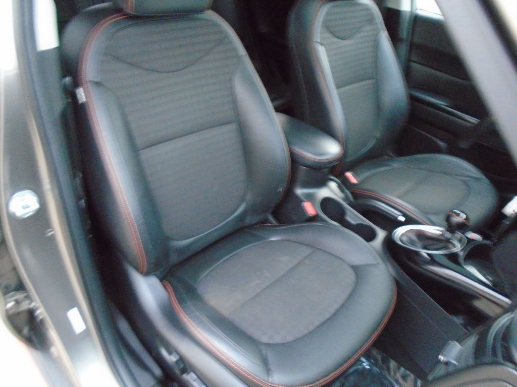 Photo 36 of this KIA SOUL