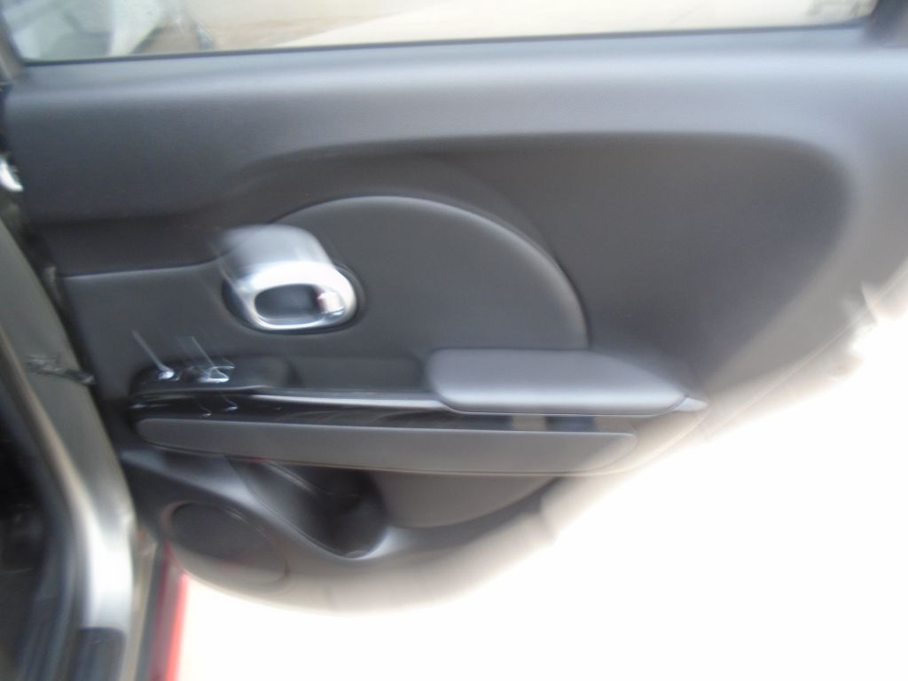 Photo 42 of this KIA SOUL