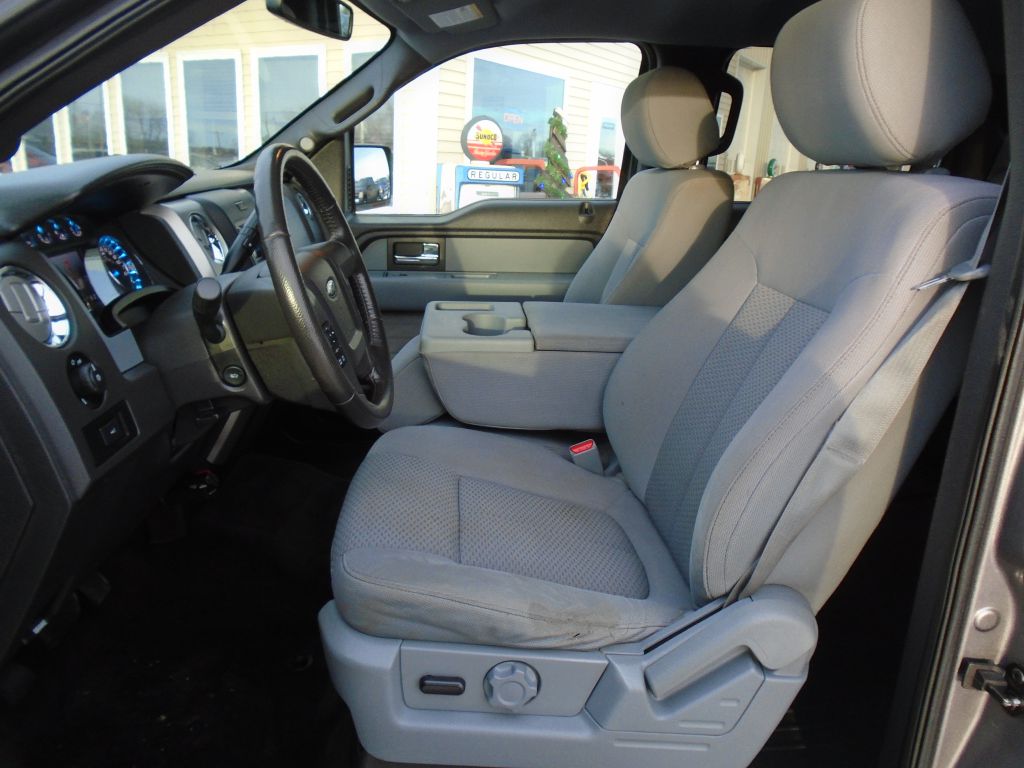 Photo 15 of this FORD F150