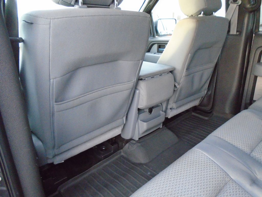 Photo 26 of this FORD F150