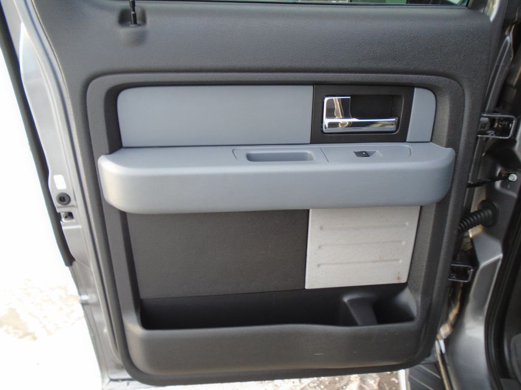 Photo 27 of this FORD F150