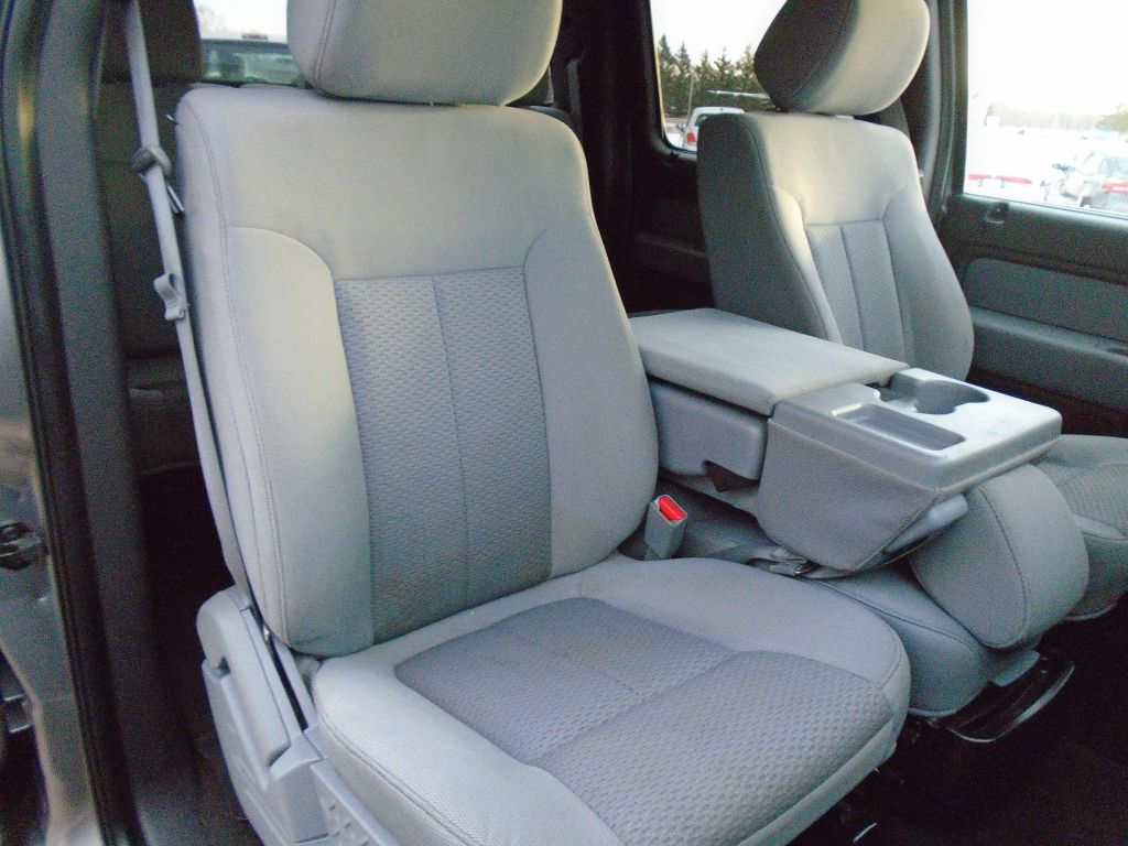 Photo 36 of this FORD F150