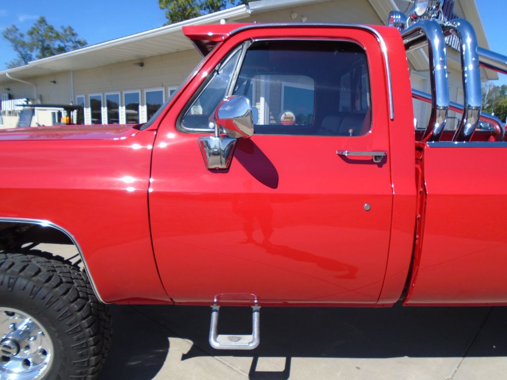 Photo 3 of this CHEVROLET K10