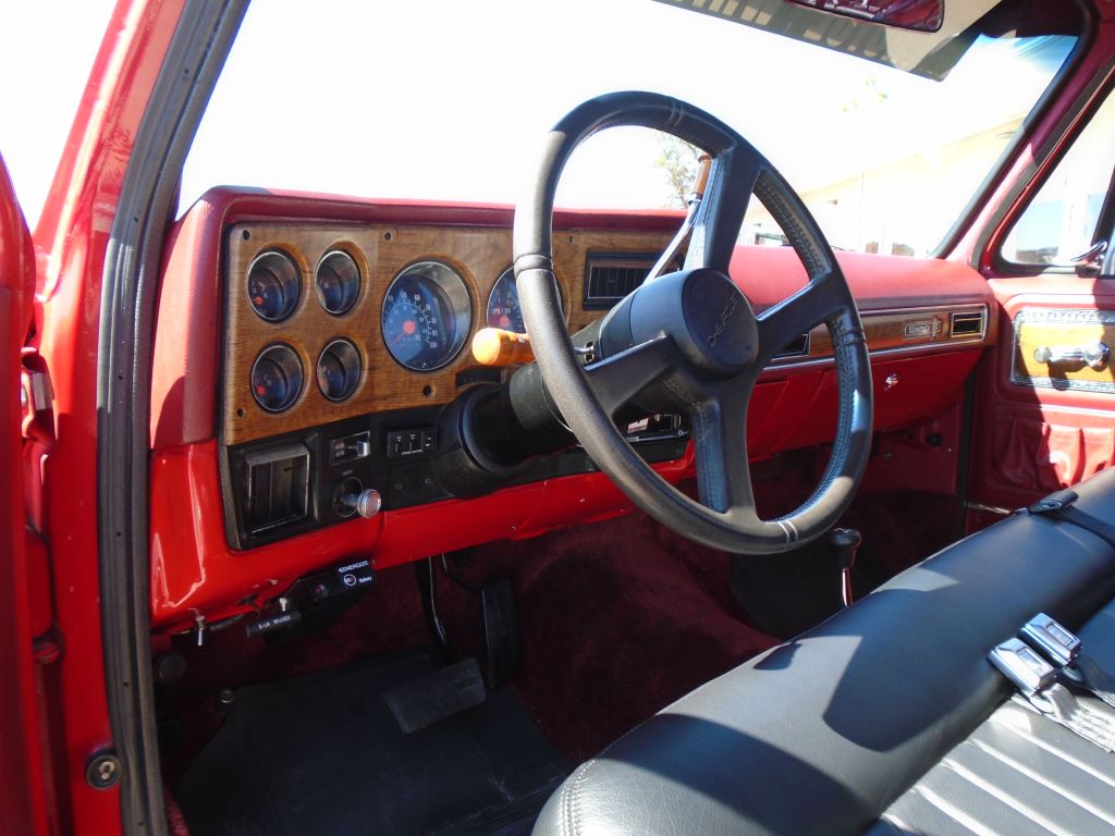 Photo 15 of this CHEVROLET K10
