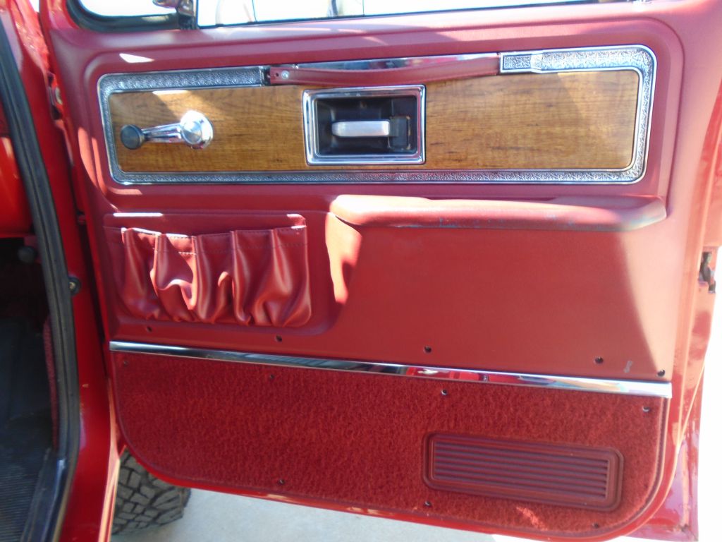 Photo 25 of this CHEVROLET K10