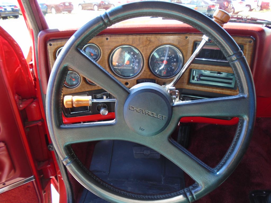 Photo 32 of this CHEVROLET K10