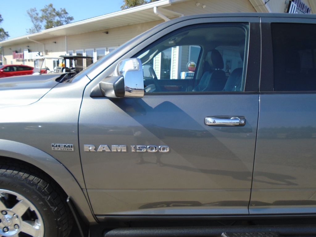 Photo 3 of this DODGE RAM 1500