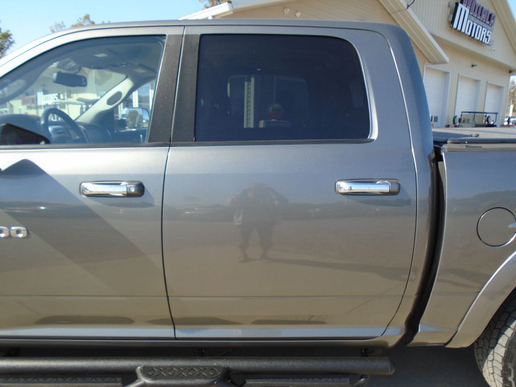 Photo 4 of this DODGE RAM 1500