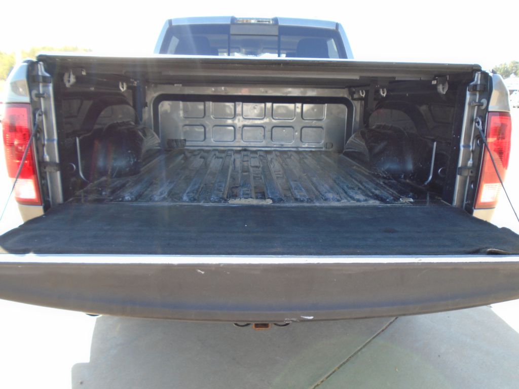 Photo 14 of this DODGE RAM 1500