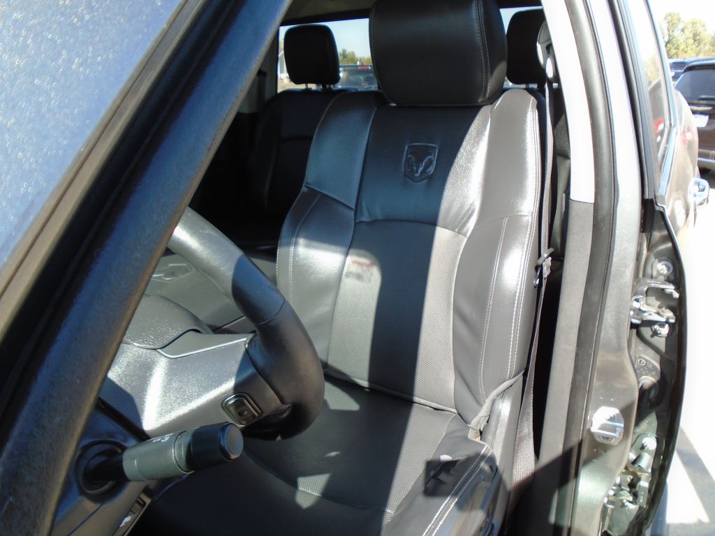 Photo 19 of this DODGE RAM 1500
