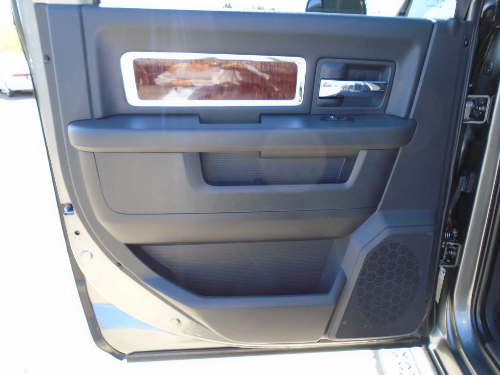 Photo 26 of this DODGE RAM 1500