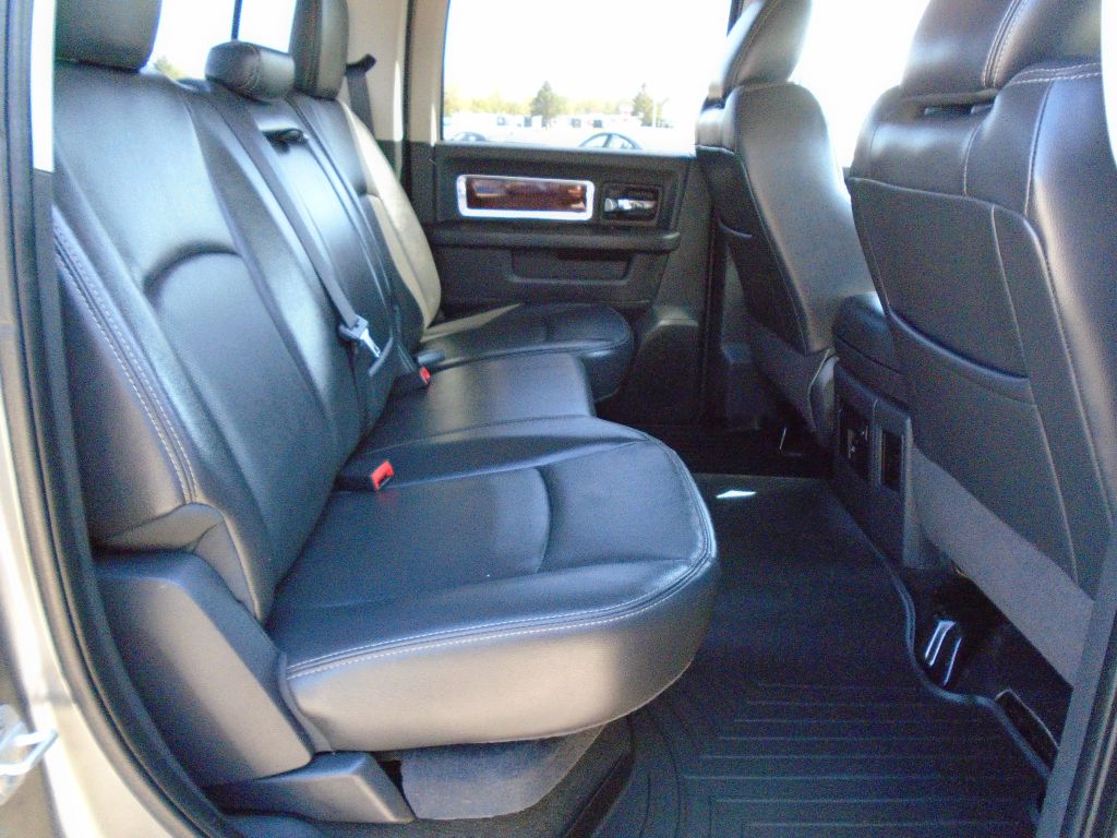 Photo 41 of this DODGE RAM 1500