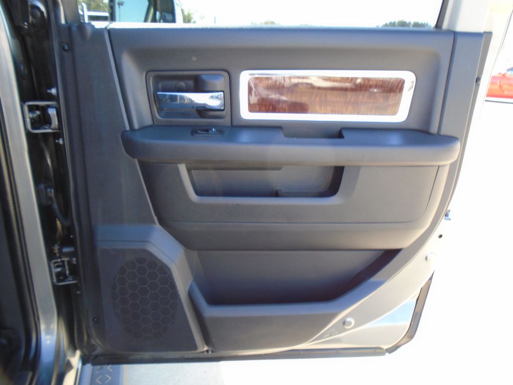 Photo 42 of this DODGE RAM 1500
